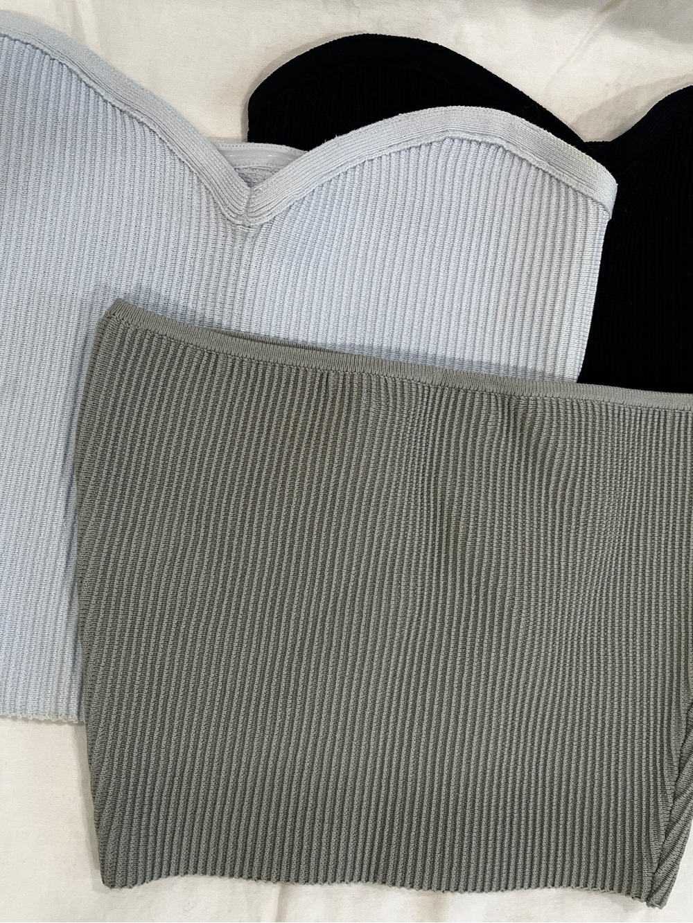 Babaton Ribbed Strapless Bustier - Picture 4 of 9
